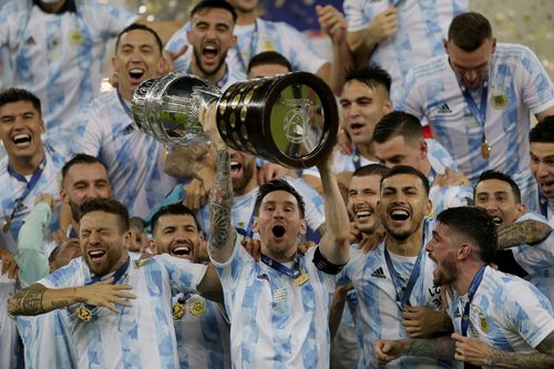 阿根廷美洲杯夺冠回国庆祝